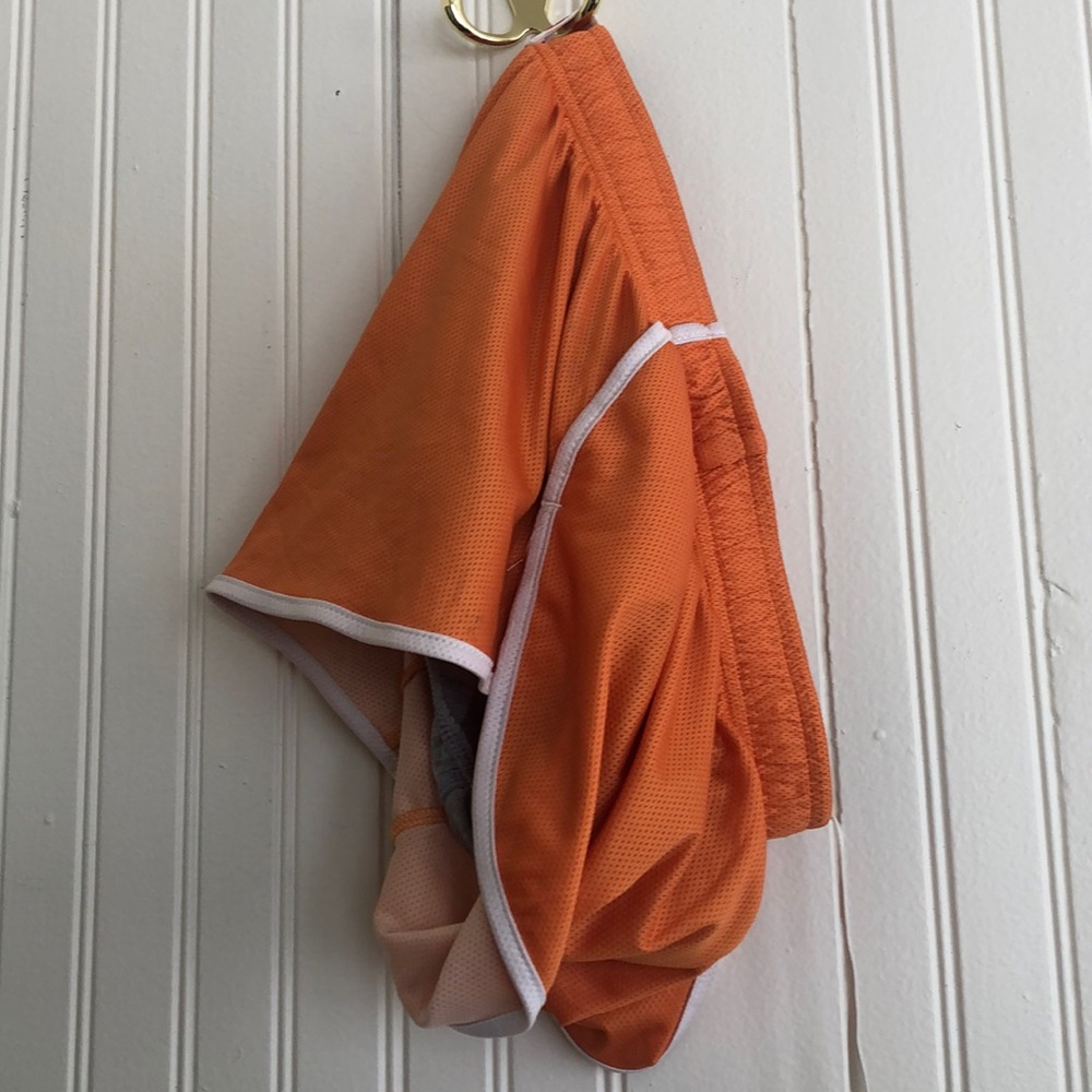 Tracksmith relay short size M